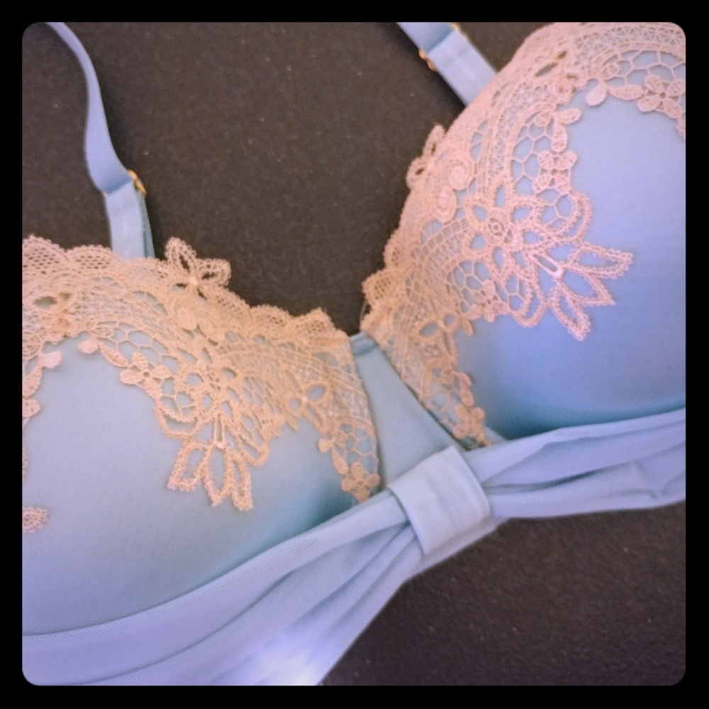 Soma; Limited Edition Full Coverage Bra; Light Blue; Size 36C